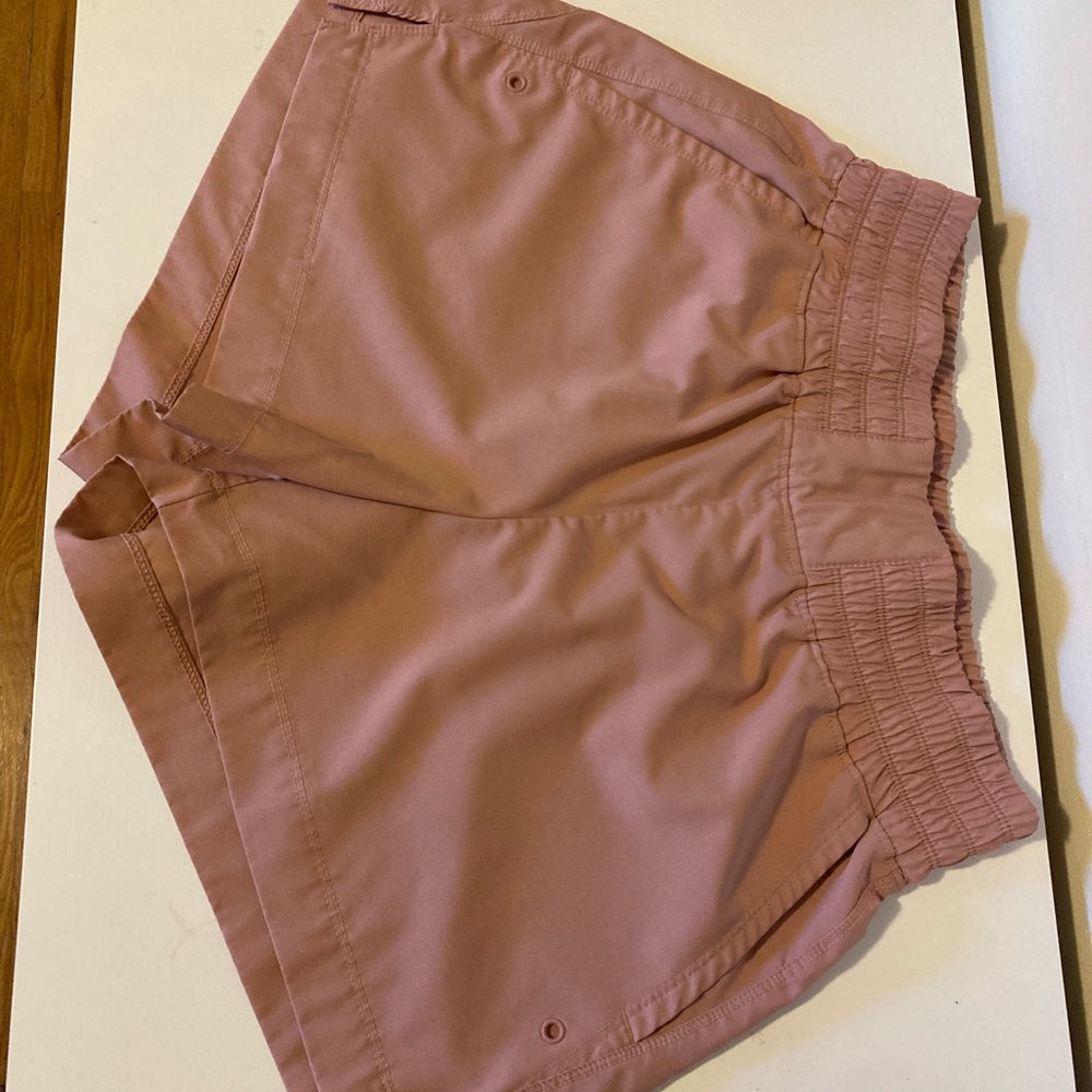 High rise shorts. Dusty rise color. Old Navy.